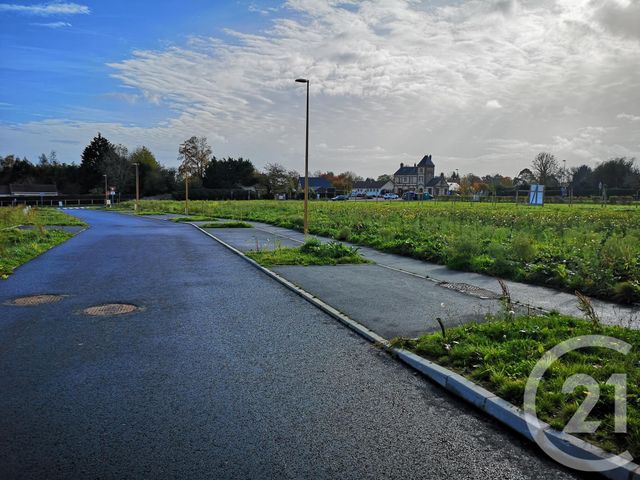 Afficher la photo en grand terrain à vendre - 682.0 m2 - BERVILLE SUR MER - 27 - HAUTE-NORMANDIE - Century 21 Saint Hélier