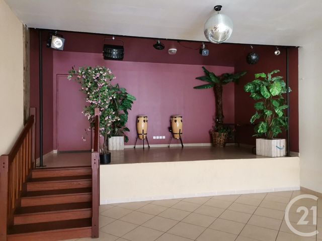 Afficher la photo en grand divers à vendre - 350.0 m2 - GRAND BOURGTHEROULDE - 27 - HAUTE-NORMANDIE - Century 21 Saint Hélier