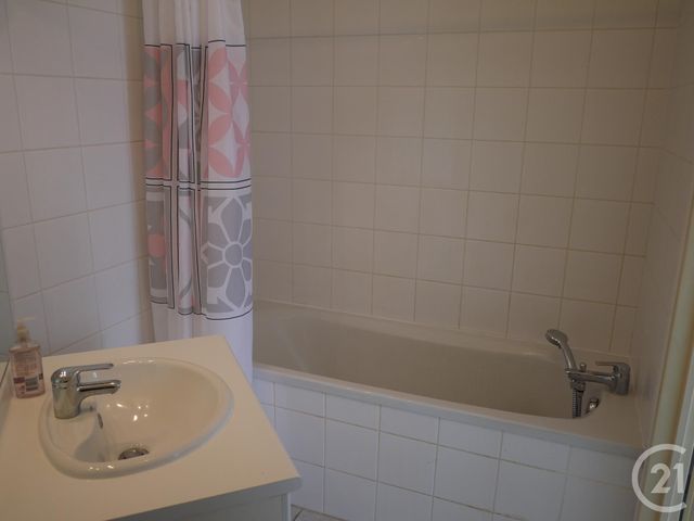 Afficher la photo en grand Appartement F2 à louer - 2 pièces - 45.0 m2 - BEUZEVILLE - 27 - HAUTE-NORMANDIE - Century 21 Saint Hélier