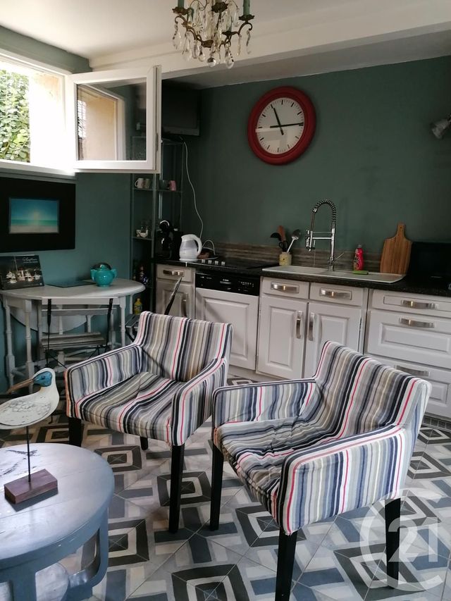  - LA RIVIERE ST SAUVEUR - 