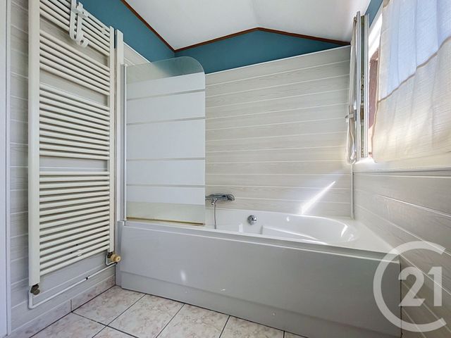 maison à vendre - 7 pièces - 122.0 m2 - FIQUEFLEUR EQUAINVILLE - 27 - HAUTE-NORMANDIE - Century 21 Saint Hélier