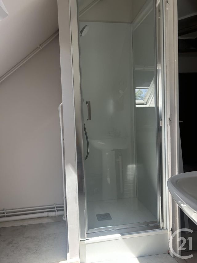 Appartement Studio à louer - 1 pièce - 19.11 m2 - BOULLEVILLE - 27 - HAUTE-NORMANDIE - Century 21 Saint Hélier
