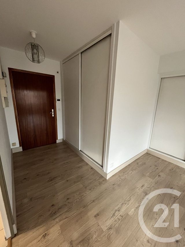 Appartement T4 à louer - 4 pièces - 88.23 m2 - BEUZEVILLE - 27 - HAUTE-NORMANDIE - Century 21 Saint Hélier
