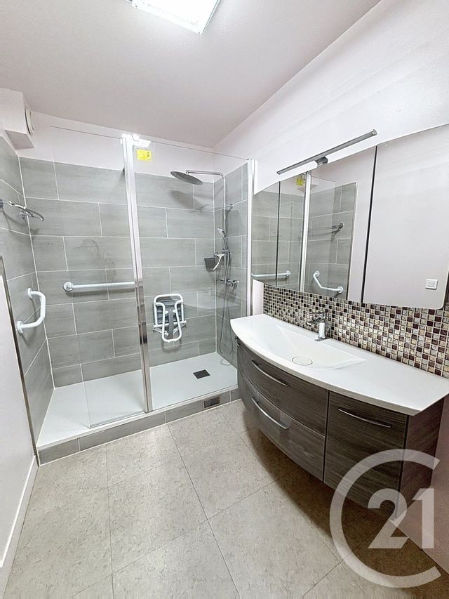 Appartement F3 à vendre - 4 pièces - 88.65 m2 - BEUZEVILLE - 27 - HAUTE-NORMANDIE - Century 21 Saint Hélier