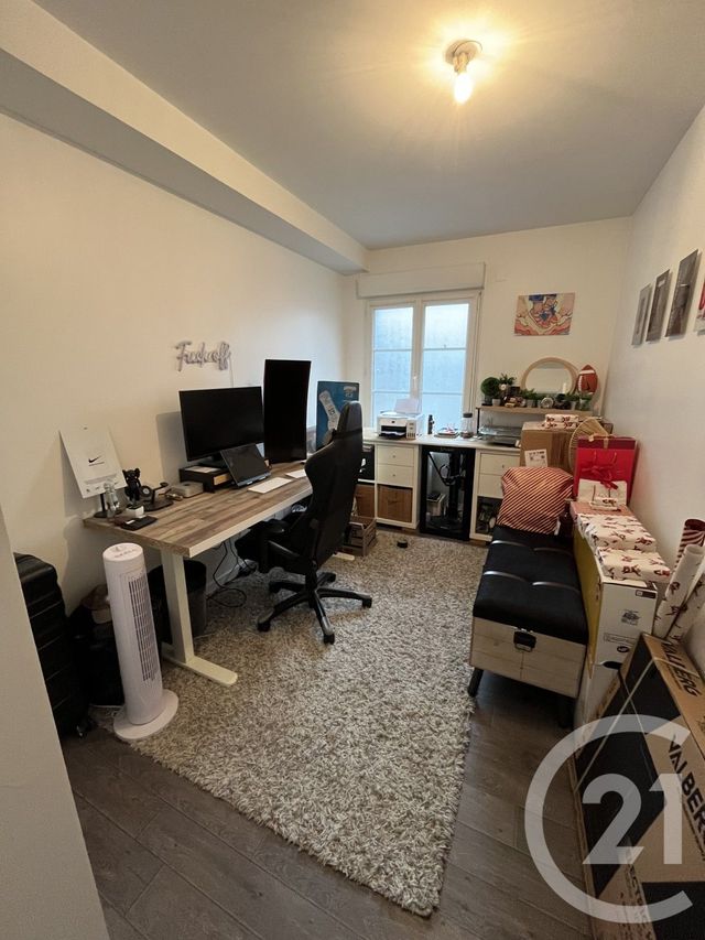 Appartement F3 à louer - 3 pièces - 61.9 m2 - BEUZEVILLE - 27 - HAUTE-NORMANDIE - Century 21 Saint Hélier