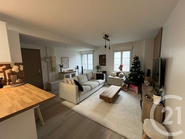 Appartement F3 à louer - 3 pièces - 61.9 m2 - BEUZEVILLE - 27 - HAUTE-NORMANDIE - Century 21 Saint Hélier