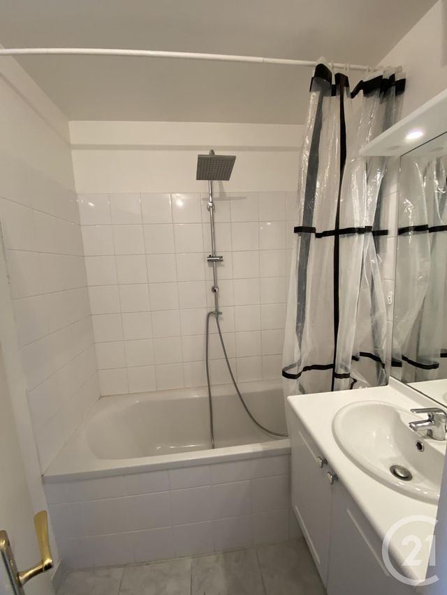 Appartement F2 à louer - 2 pièces - 42.93 m2 - BEUZEVILLE - 27 - HAUTE-NORMANDIE - Century 21 Saint Hélier