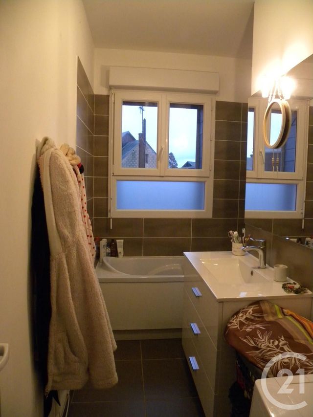 maison à louer - 4 pièces - 73.15 m2 - BEUZEVILLE - 27 - HAUTE-NORMANDIE - Century 21 Saint Hélier