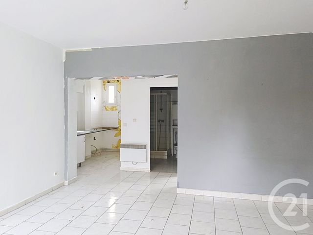 Appartement F2 à vendre - 2 pièces - 43.19 m2 - BOULLEVILLE - 27 - HAUTE-NORMANDIE - Century 21 Saint Hélier