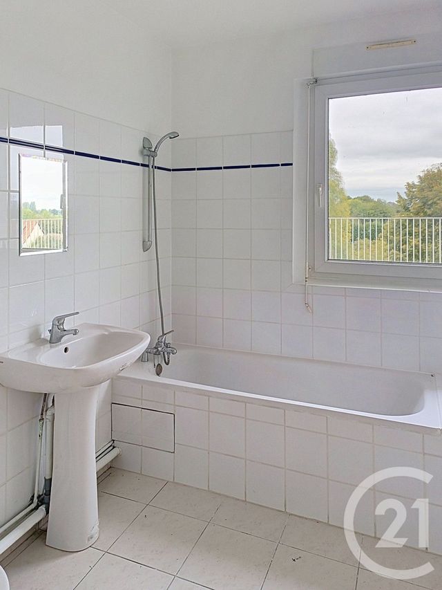 Appartement F4 à vendre - 4 pièces - 113.34 m2 - BOULLEVILLE - 27 - HAUTE-NORMANDIE - Century 21 Saint Hélier