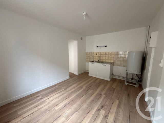 Appartement T2 à louer - 2 pièces - 30.0 m2 - CAUDEBEC LES ELBEUF - 76 - HAUTE-NORMANDIE - Century 21 Saint Hélier