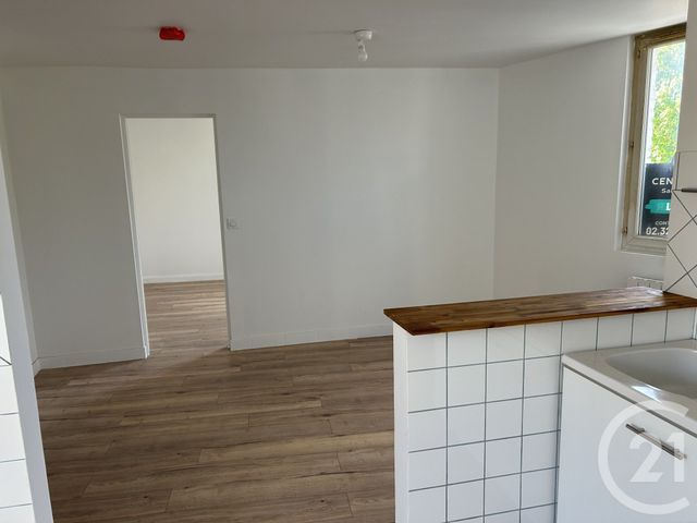 Appartement F2 à louer - 2 pièces - 40.6 m2 - CAUDEBEC LES ELBEUF - 76 - HAUTE-NORMANDIE - Century 21 Saint Hélier