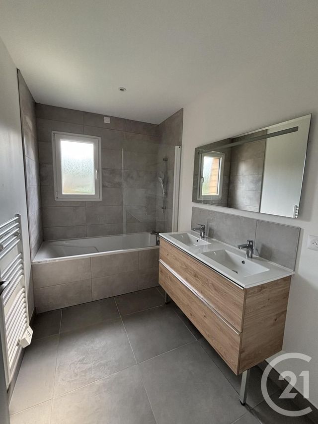 maison à louer - 4 pièces - 95.96 m2 - ST PIERRE DU VAL - 27 - HAUTE-NORMANDIE - Century 21 Saint Hélier
