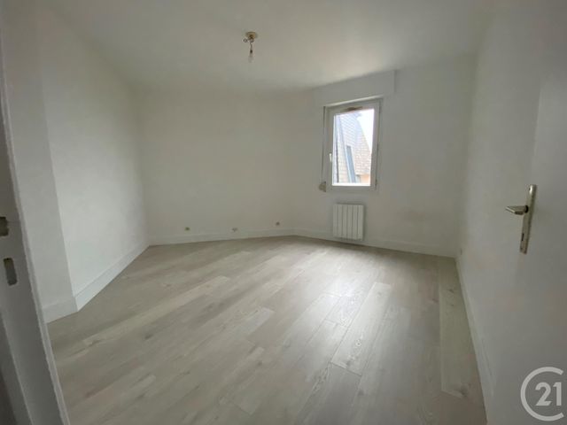 Appartement F3 à louer - 3 pièces - 89.05 m2 - BEUZEVILLE - 27 - HAUTE-NORMANDIE - Century 21 Saint Hélier