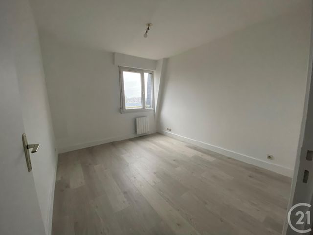 Appartement F3 à louer - 3 pièces - 89.05 m2 - BEUZEVILLE - 27 - HAUTE-NORMANDIE - Century 21 Saint Hélier