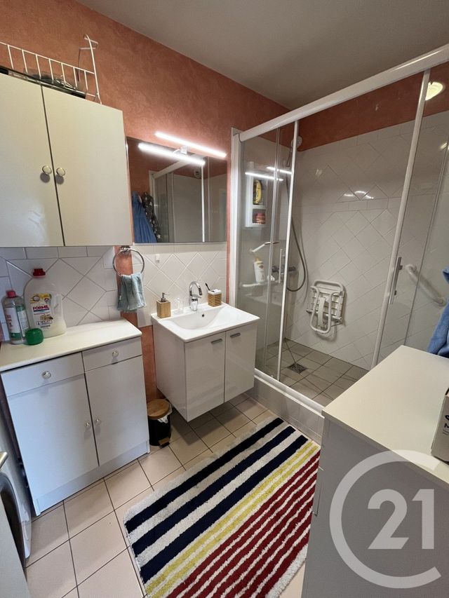Appartement F3 à louer - 3 pièces - 89.05 m2 - BEUZEVILLE - 27 - HAUTE-NORMANDIE - Century 21 Saint Hélier
