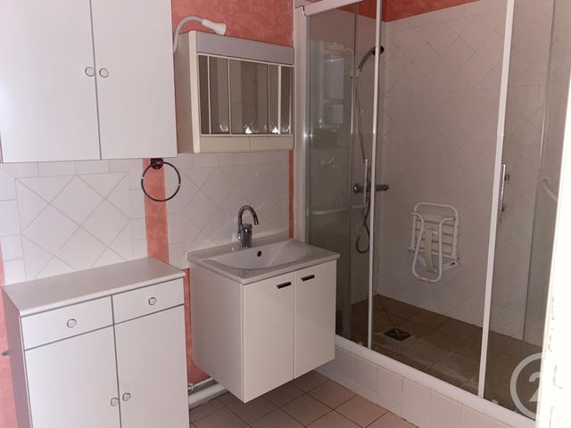 Appartement F3 à louer - 3 pièces - 89.05 m2 - BEUZEVILLE - 27 - HAUTE-NORMANDIE - Century 21 Saint Hélier
