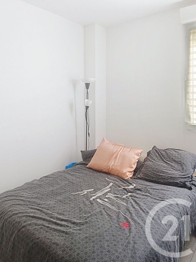 Appartement F2 à vendre - 4 pièces - 91.91 m2 - BOULLEVILLE - 27 - HAUTE-NORMANDIE - Century 21 Saint Hélier