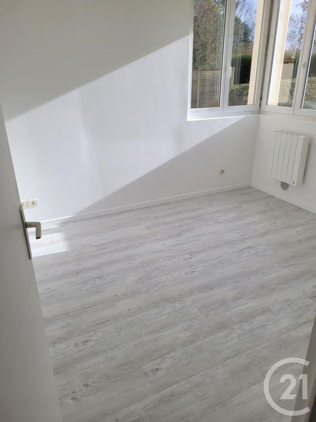Appartement F2 à louer - 2 pièces - 42.89 m2 - BOULLEVILLE - 27 - HAUTE-NORMANDIE - Century 21 Saint Hélier