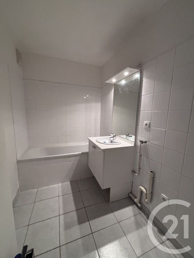 Appartement F2 à louer - 2 pièces - 48.15 m2 - BEUZEVILLE - 27 - HAUTE-NORMANDIE - Century 21 Saint Hélier